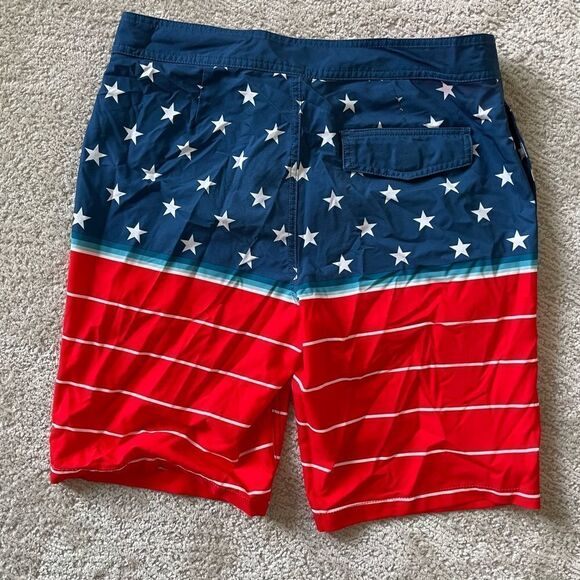 10” Red Spark Biscayne American Flag Board Shorts great condition - Picture 3 of 5